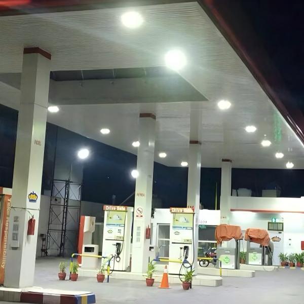 Why Gas Stations Are Switching to LED Canopy Lights: 5 Major Benefits